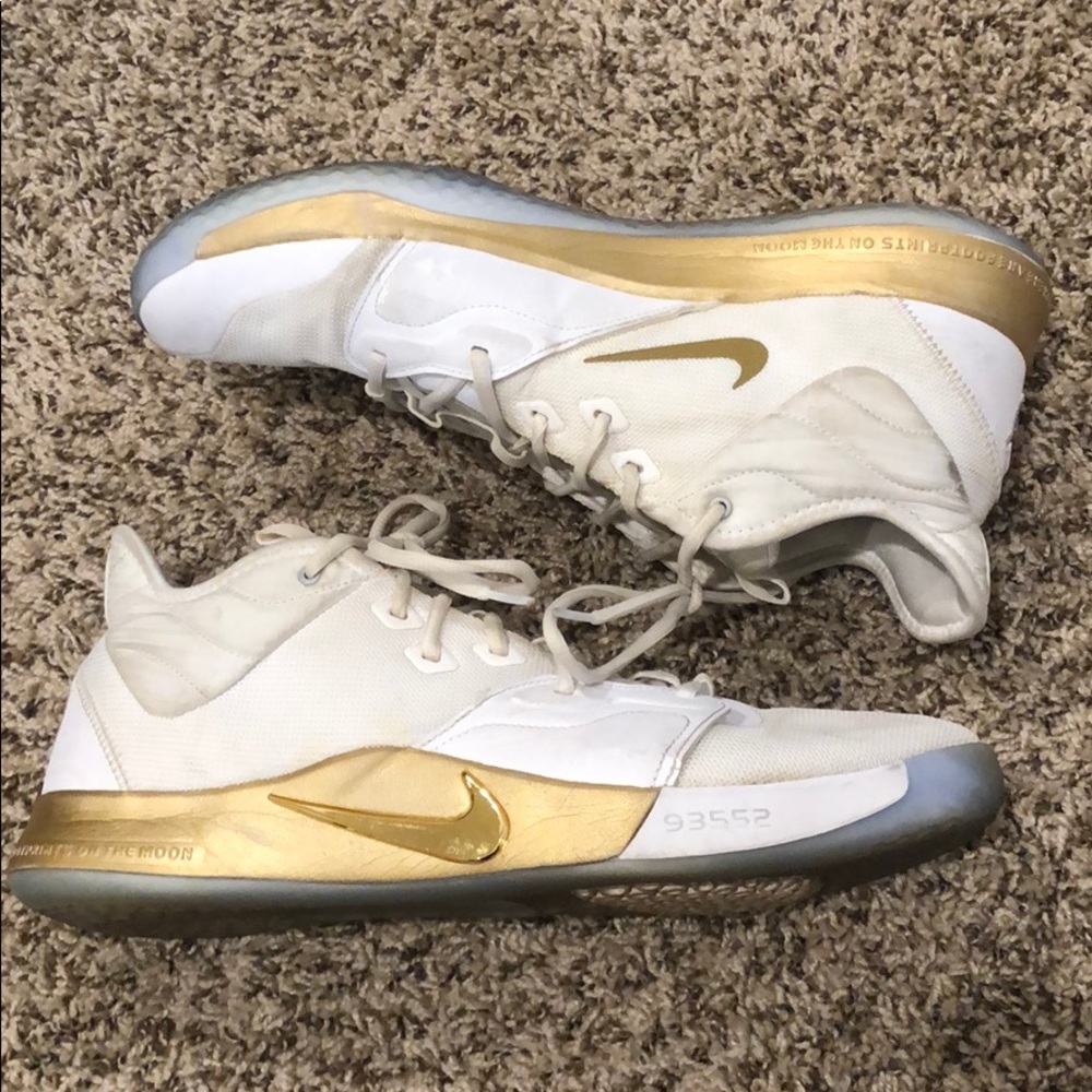 NIKE NASA x PG 3 'APOLLO MISSIONS' BASKETBALL SHOE